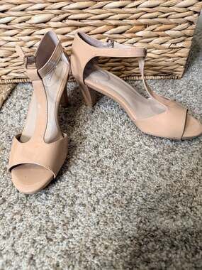 Gianni Bernini memory foam teespraps heels 9.5 816